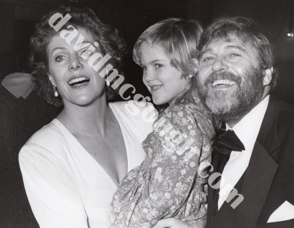 Lynn Redgrave with husband and daughter, Annabel 1987, NY.jpg